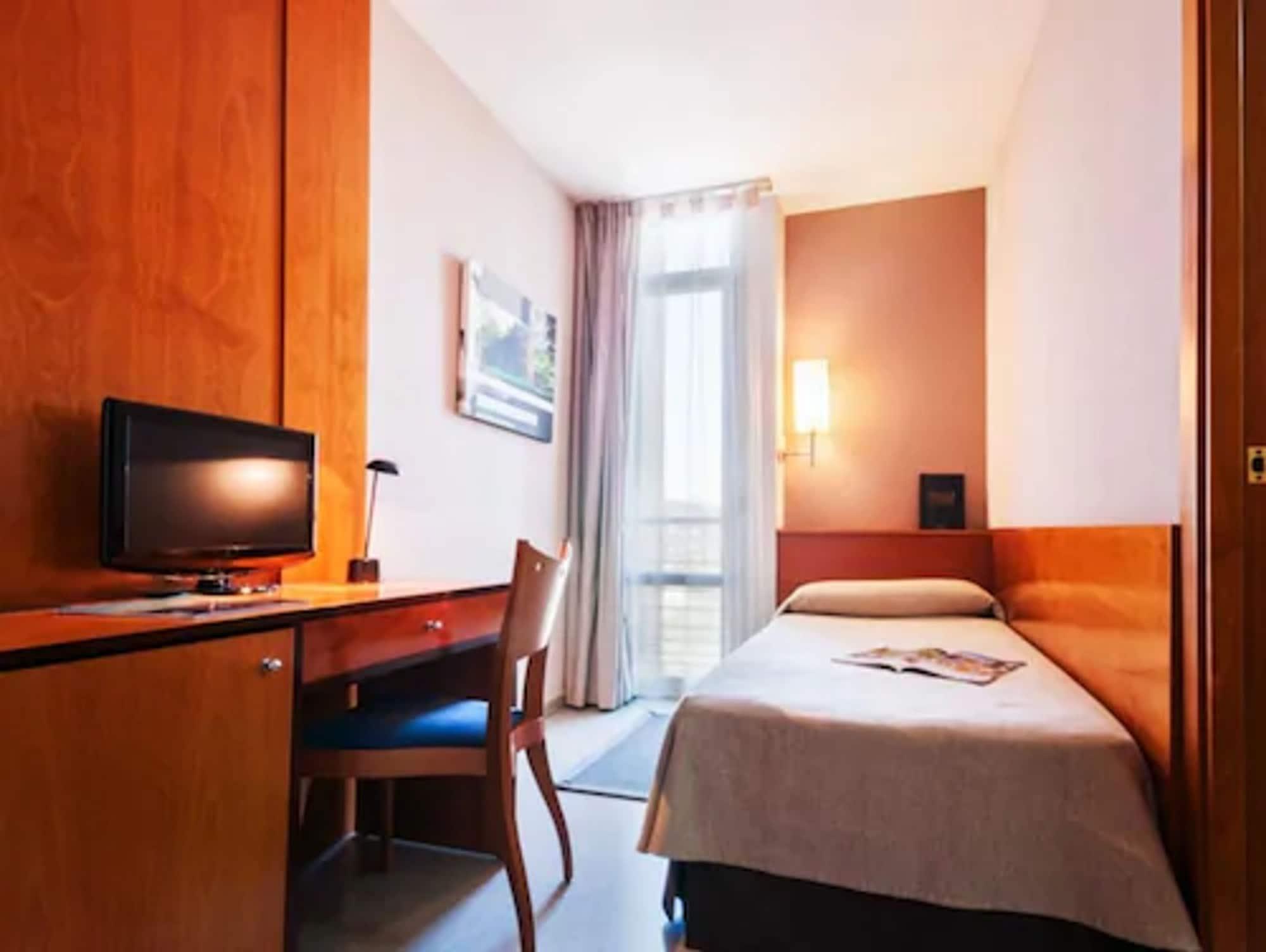 Hotel Granollers Extérieur photo