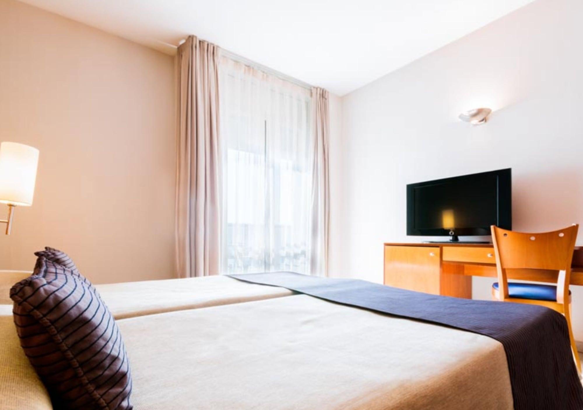 Hotel Granollers Extérieur photo