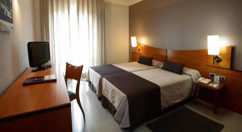 Hotel Granollers Extérieur photo