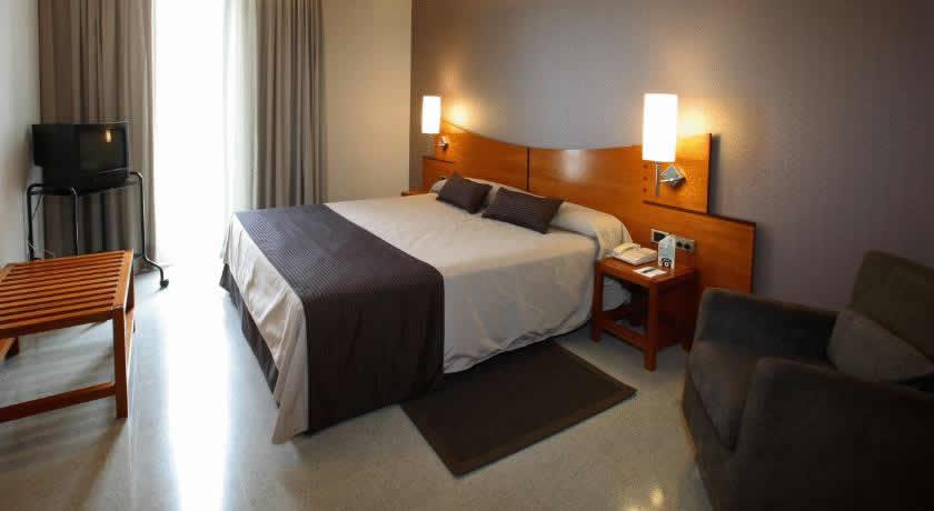Hotel Granollers Extérieur photo