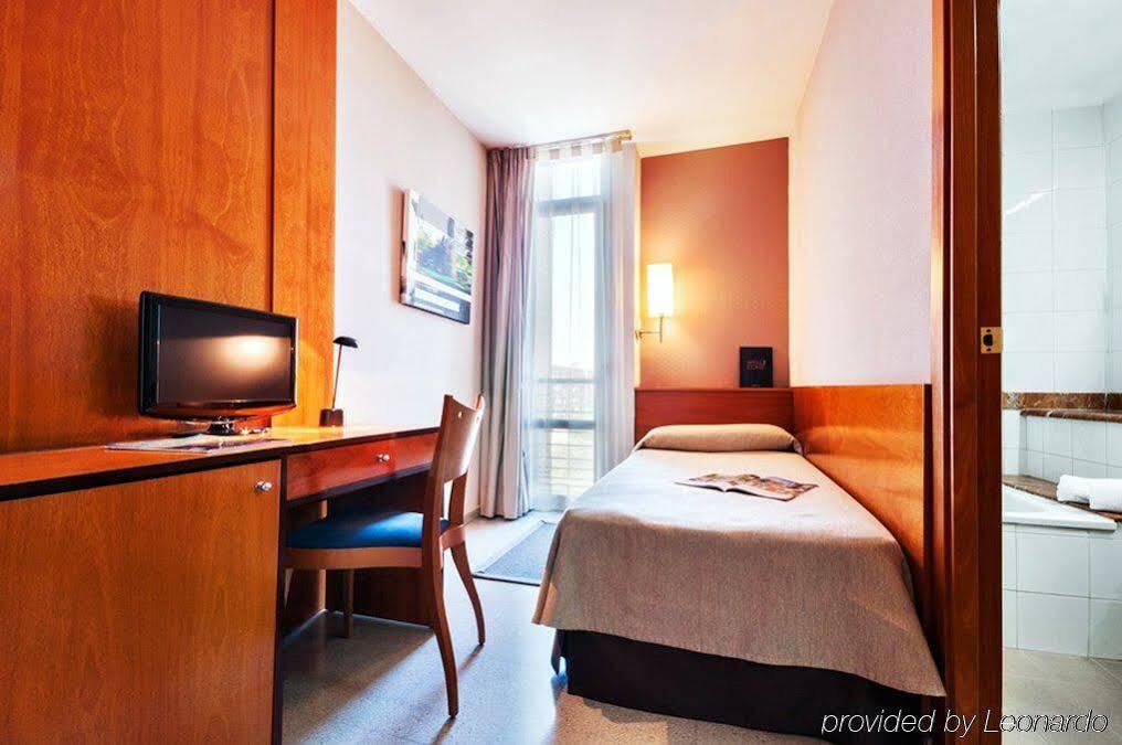 Hotel Granollers Extérieur photo
